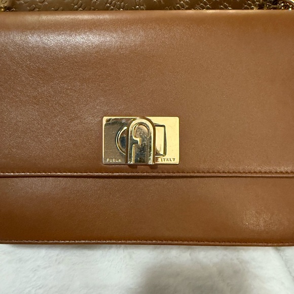 Furla Tan Leather Crossbody Bag with Gold Chain - Picture 6 of 9